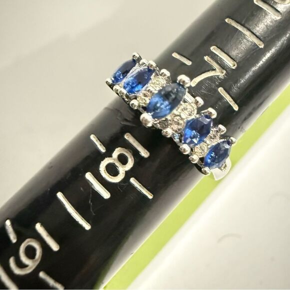 WOMEN’S BLUE MARQUISE GEMSTONE RING – SILVER BAND WITH CLEAR ACCENTS, SIZE 7.5 - Picture 3 of 17